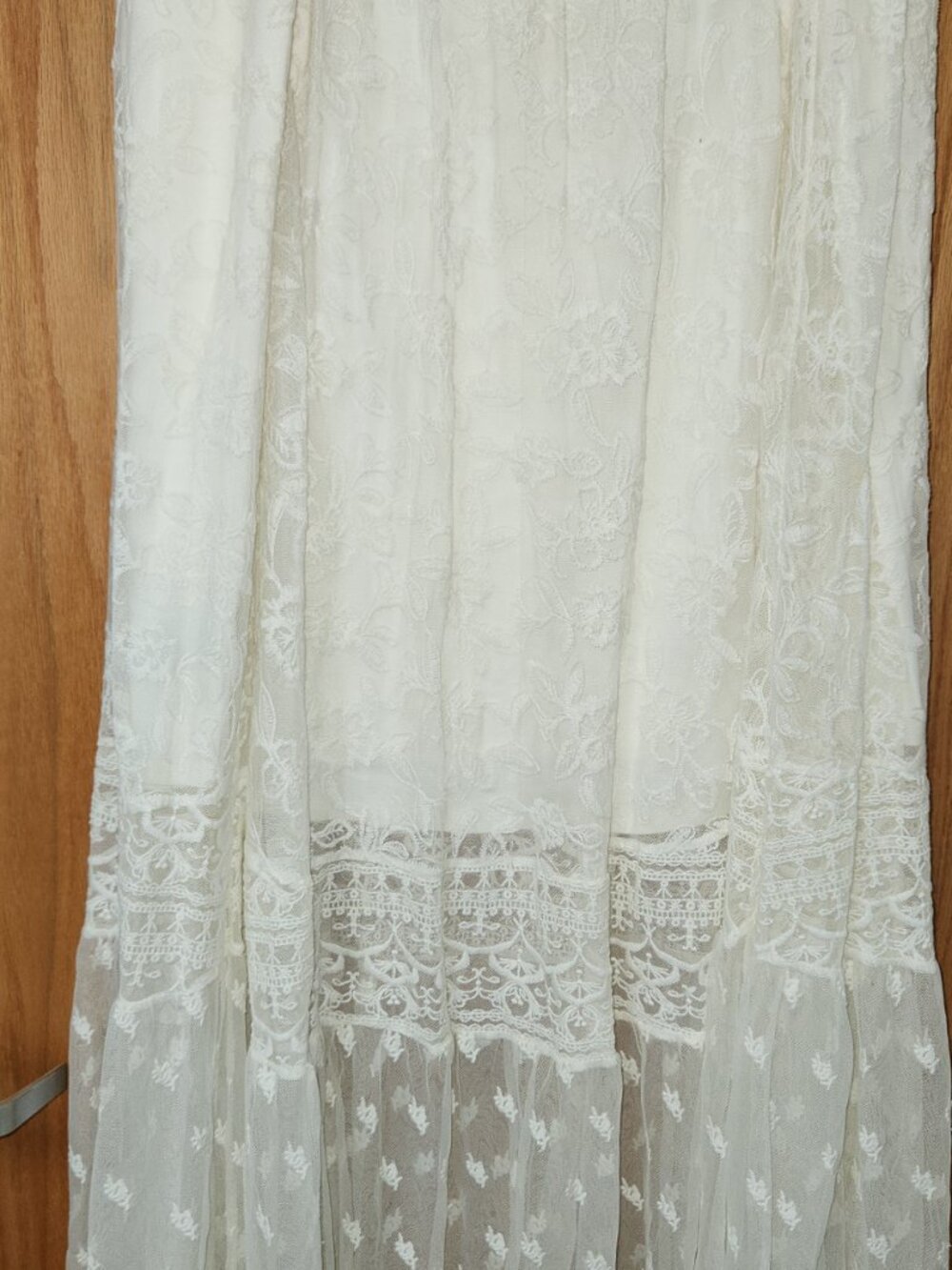 White Ivory Cream Torrid Insider Collection Maxi Skirt Victorian Lace Size 4 - Picture 4 of 10